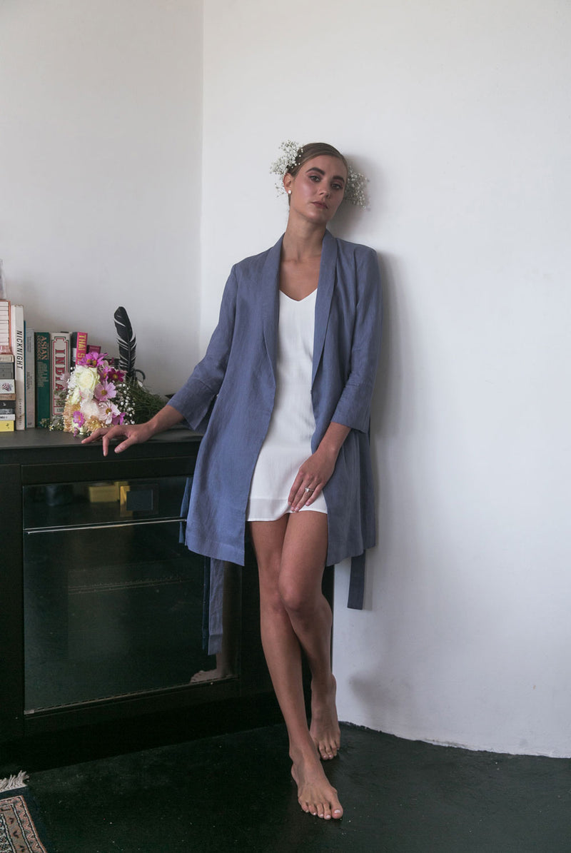 Alys Linen Short Robe Dove Grey